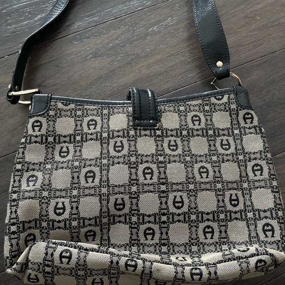 Etienne Aigner Vintage Y2K Black and Tan Shoulder 90s Office Bag Business - Picture 5 of 5